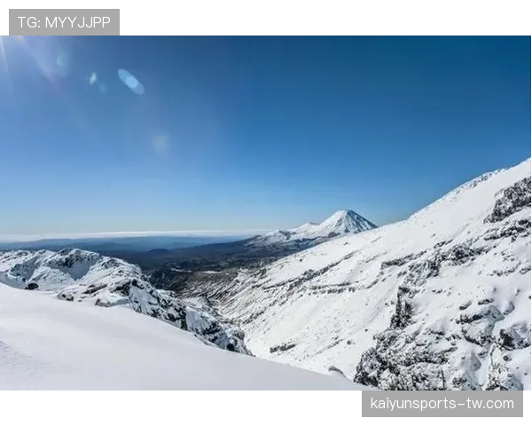 苏翊鸣滑雪场上的一身名牌，到底哪天能脱下来喘口气？